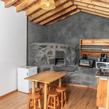 Aldeia Da Gingeira * Sao Mateus (Pico island)